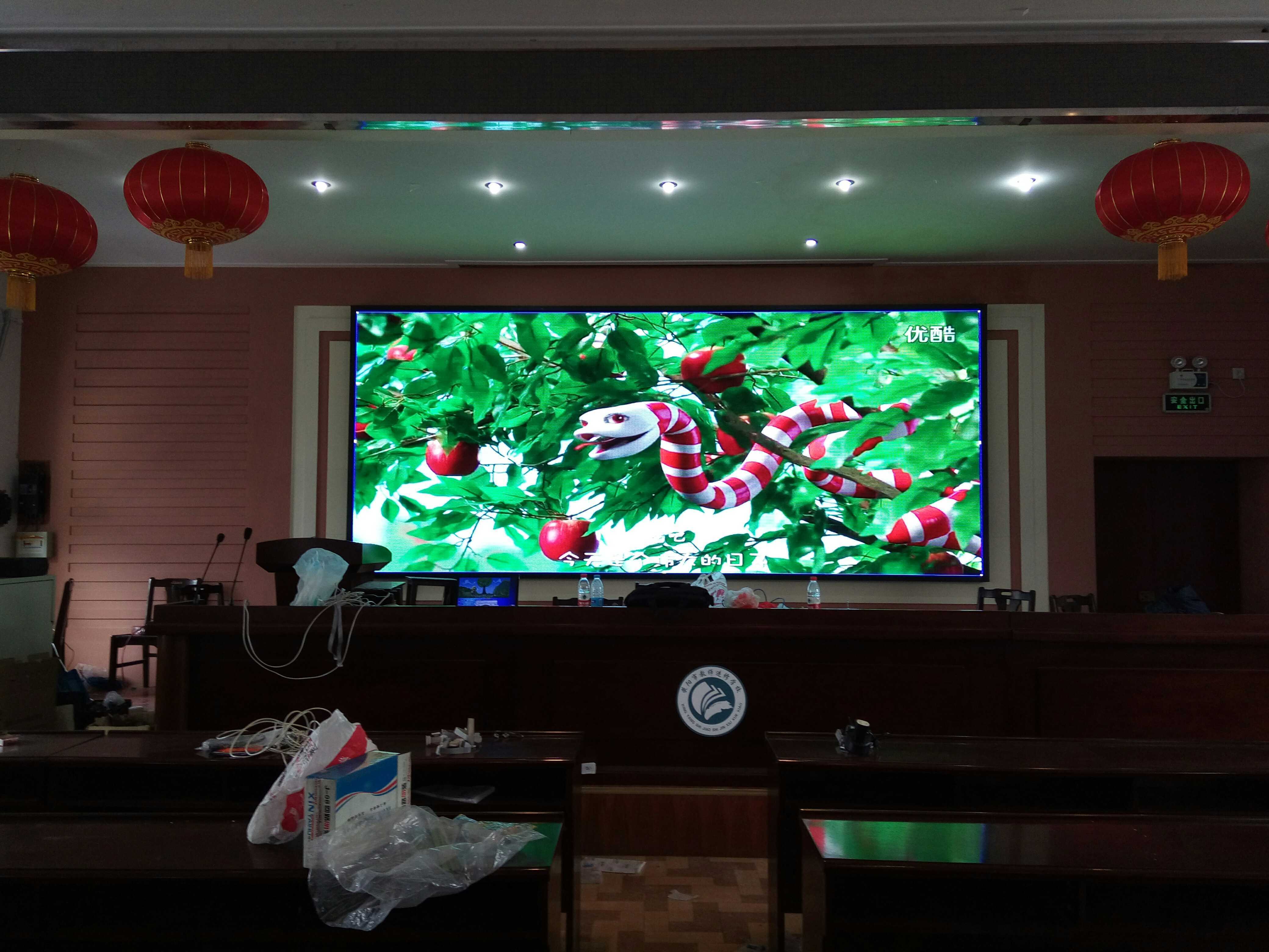 郑州荥阳某学校p4室内LED显示屏
